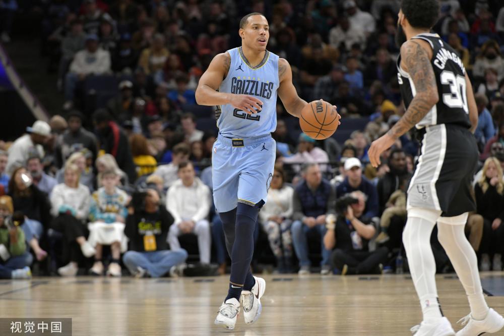 表现出色 表现出色