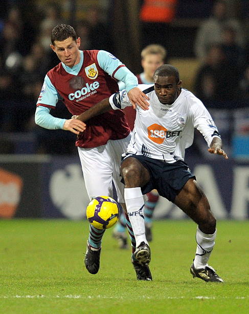 借其出色的 借其出色的