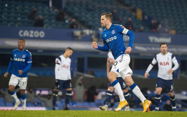 得捉襟见肘 得捉襟见肘